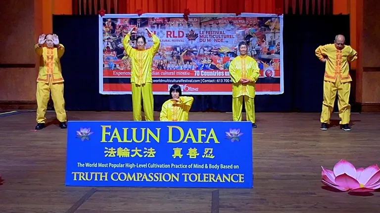 Canada: Giới thiệu Pháp Luân Đại Pháp tại Lễ hội đa văn hóa thế giới ở Ottawa