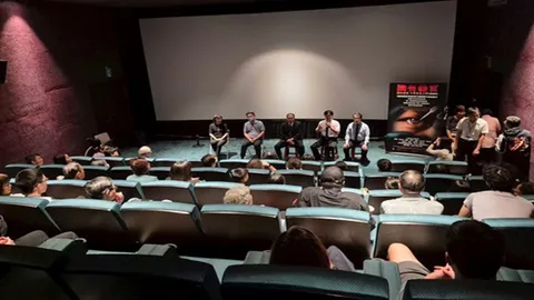 Cuộc thảo luận nhóm sau buổi chiếu đặc biệt bộ phim “Nội tạng Quốc doanh” tại Rạp chiếu phim ShowTimes ở Bắc Cảng, huyện Vân Lâm (Nguồn: Minh Huệ Net).